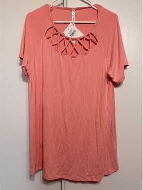 White Mark Rose Pink 1X Lattice Neck Short Sleeve Tunic Top